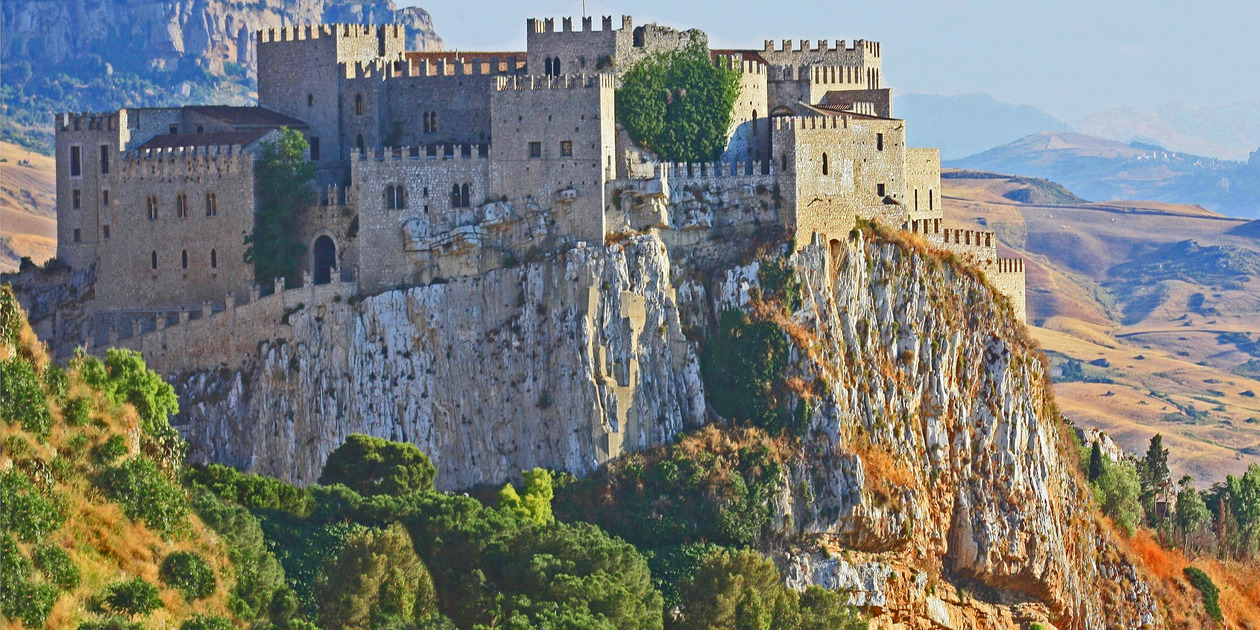 Veduta dell'imponente Castello di Caccamo