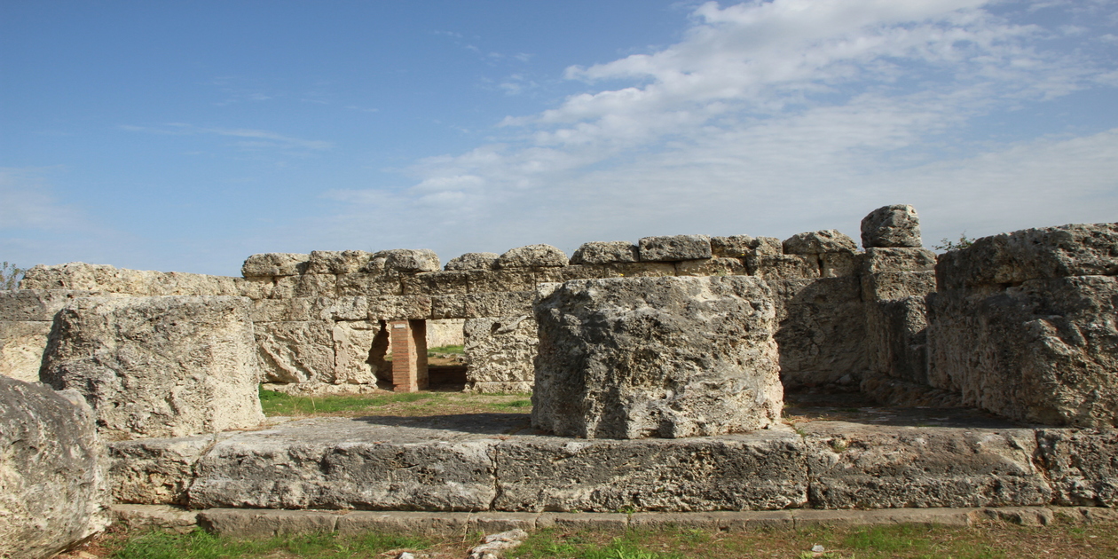 Particolare dei resti del Tempio della Vittoria - Area archeologica di HImera